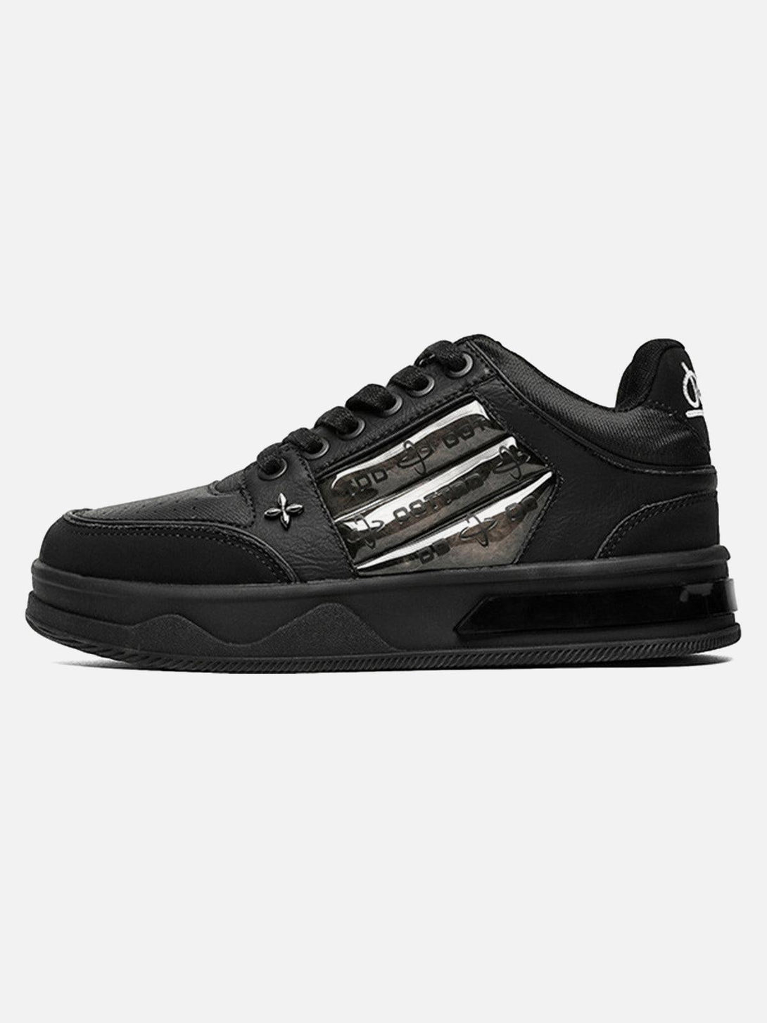 TALISHKO skate shoes in black, featuring side embroidery and a stylish, modern silhouette.
