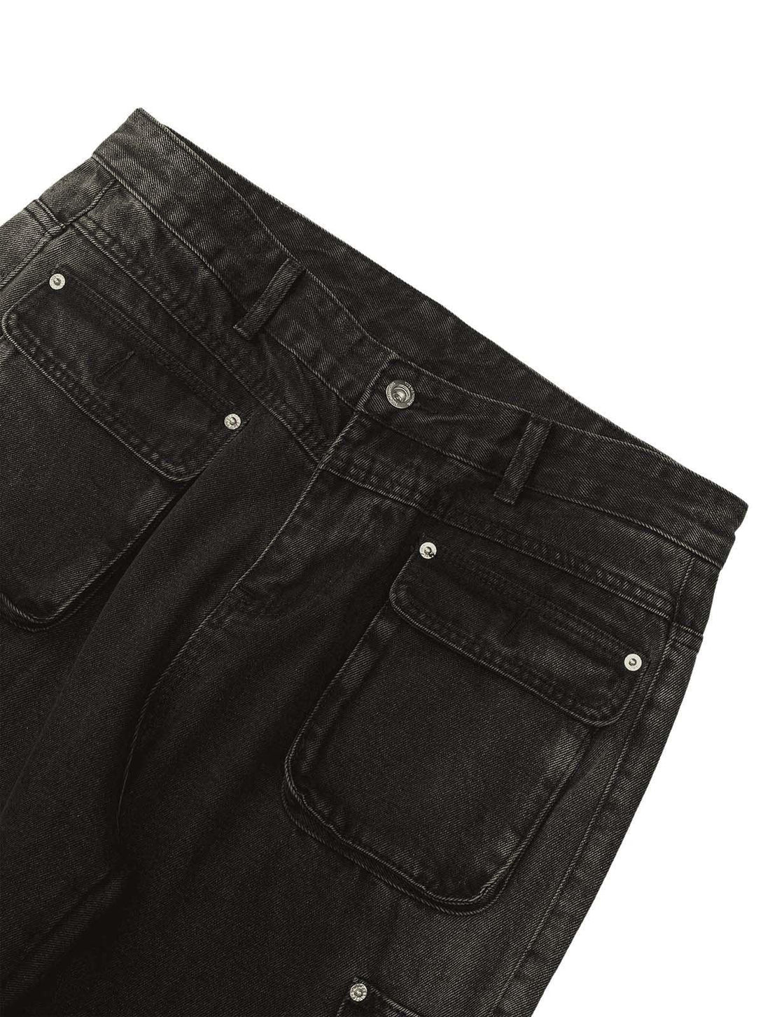 Detailed look at TALISHKO's multi-pocket hip-hop jeans, highlighting stylish zipper accents.