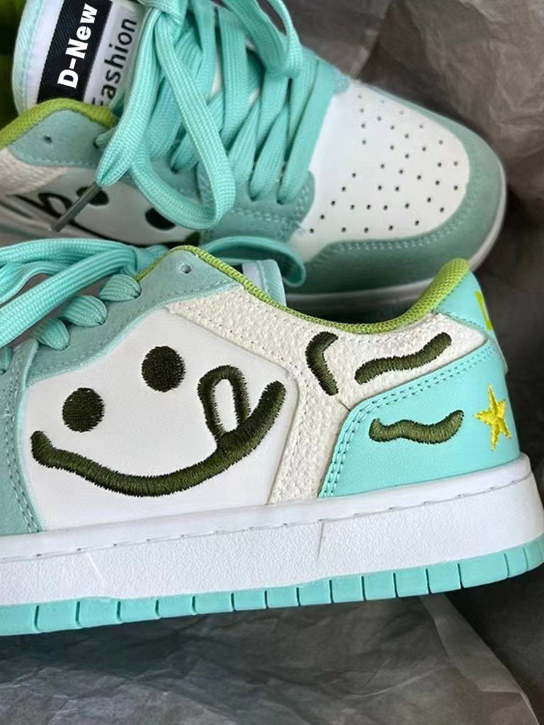 TALISHKO - Smiley Skateboarding Shoes - streetwear fashion - talishko.com